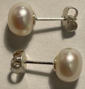 PUCES ARGENT BOUTONS 3/4 de 08mm PERLES EAU DOUCE BLANC