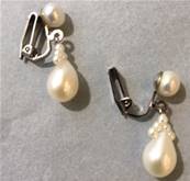 CLIPS PLAQUE ARGENT BOUTONS 06mm+BAGUE/RONDELLE+POIRES N°3 PERLES EAU DOUCE