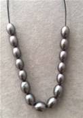 COLLIER CORDON 80cm+15 PERLES IRISEES OLIVES NOIR IRISE couleur TAHITI