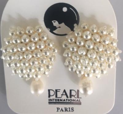 CLIPS PLAQUE OR RESILLE de PERLES UREA BLANCHES O4mm + POIRES P2 PERLES EAU DOUCE