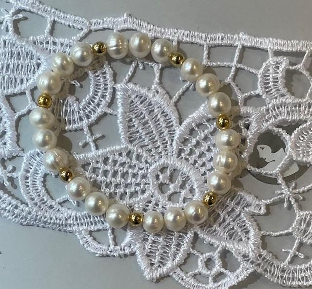 BRACELET ELASTIQUE 21 PERLES EAU DOUCE 08mm + 7 BOULES ARGENT DORE