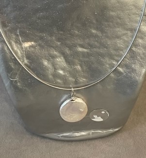COLLIER CHAINE SEMI RIGIDE AG 42cm+PENDENTIF PASTILLE N°6 PERLE EAU DOUCE