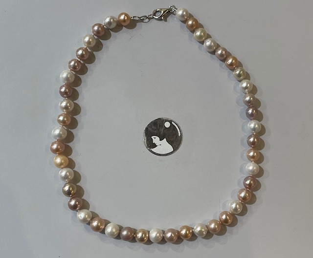 COLLIER'42cm PERLES EAU DOUCE MULTI COLOR 09/10mm avec des Noeuds FERMOIR ARGENT