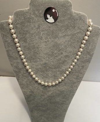 COLLIER 48cm PERLES EAU DOUCE 08/8,5mm avec des noeuds. Fermoir ARGENT 
