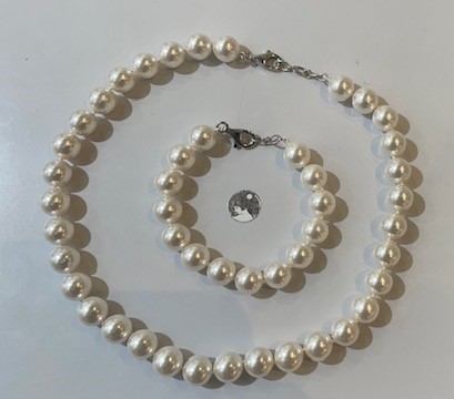 PARURE COLLIER et BRACELET PERLES BOHEME de qualité STH BLANC 12mm avec des NOEUDS. FERMOIR ARGENT