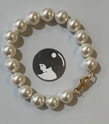 BRACELET PERLES BOHEME de qualité STH BLANC 10mm 19cm avec des NOEUDS FERMOIR ARGENT DORE