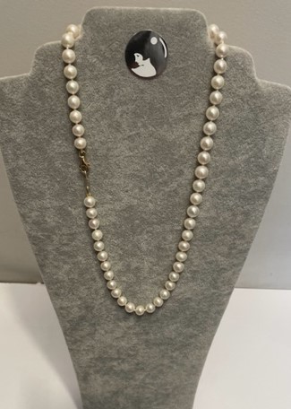 COLLIER 48cm PERLES EAU DOUCE 08/8,5mm avec des noeuds. Fermoir ARGENT 