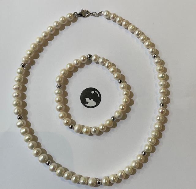 BRACELET ELASTIQUE 25 PERLES EAU DOUCE 07/08mm + 5 BOULES 05mm en ARGENT RHODIE 925°% 