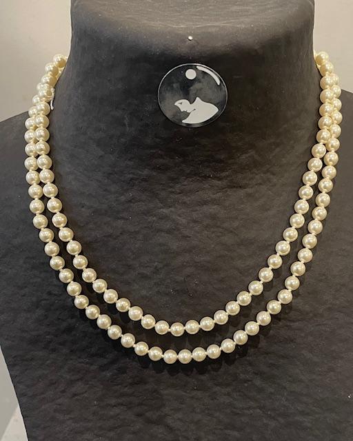 COLLIER 80cm SAUTOIR PERLES de BOHEME de qualité STH 06mm couleur BLANC CREME. Avec des noeuds. Fermoir en ARGENT DORE 
