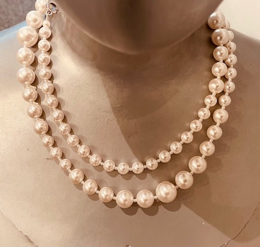 COLLIER SAUTOIR 90cm en PERLES de BOHEME BLANC CREME de qualité STH 3 CHUTES 14mm. Fermoir Argent.   