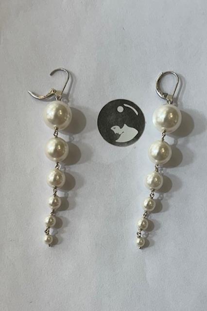 PARURE PERLES CHUTE INVERSEE COLLIER 45cm et DORMEUSES TOKYO ARGENT CHUTE/DEGRADE de PERLES de qualité STH de 12 à 04mm . Fermoirs Argent