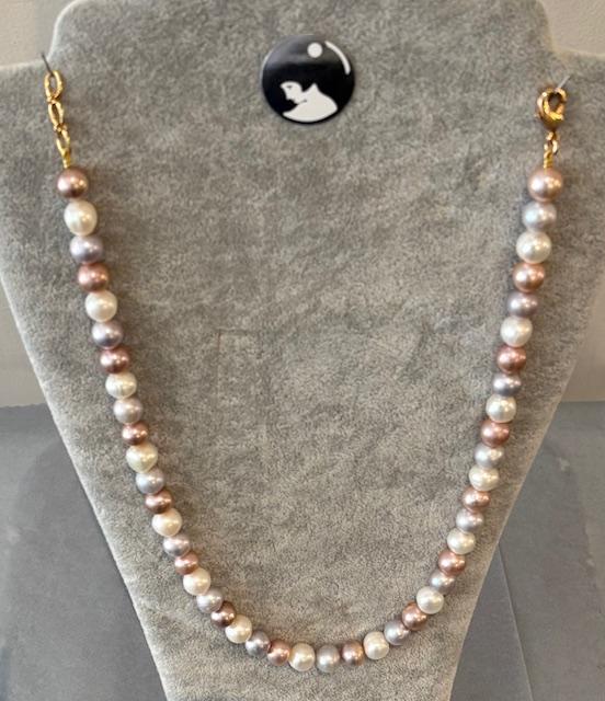 PARURE PERLES EAU DOUCE 10mm COLLIER 45cm et BOUCLES d'OREILLES.FERMOIRS en ARGENT DORE