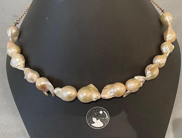 COLLIER 45cm 14 SUPERBES PERLES KESHIS CHAINE ARGENT DORE