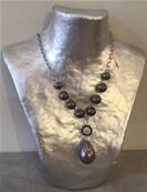 COLLIER DEAUVILLE PERLES IRISEES couleur TAHITI-CHAINE ARGENT+PERLES et POIRE PERLE IRISEE TAHITI    