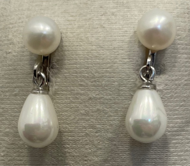 CLIPS BABY PLAQUE ARGENT BOUTONS NAT 06mm + POIRES 07x10mm en POUDRE de PERLES