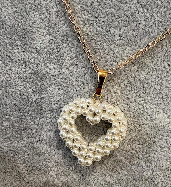 PARURE PENDENTIF COEUR Résille de perles sur Chaine 42cm Plaqué Or maille Forçat  