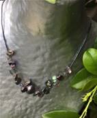 COLLIER PERLES " CHANTILLY " N°12 ROC HEMATITE+PERLES couleur TAHITI