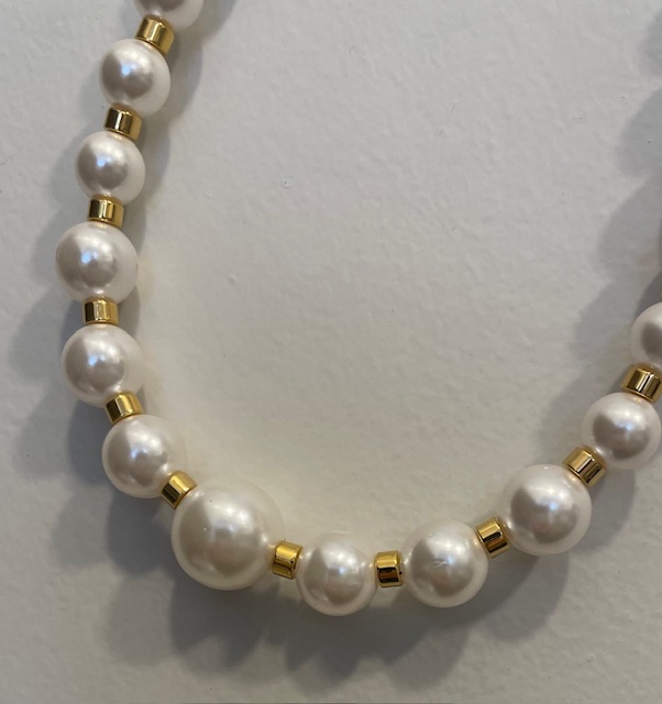COLLIER 50cm PERLES de BOHEME de qualité STH en CHUTE 08 à 16mm + INTERCALAIRE en METAL DORE. FERMOIR en ARGENT DORE 