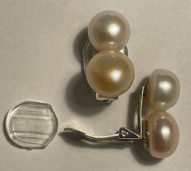 CLIPS DOUBLES ARGENT BI COLOR PERLES EAU DOUCE BOUTONS BI 11mm BLANC & 12mm ROSE PECHE