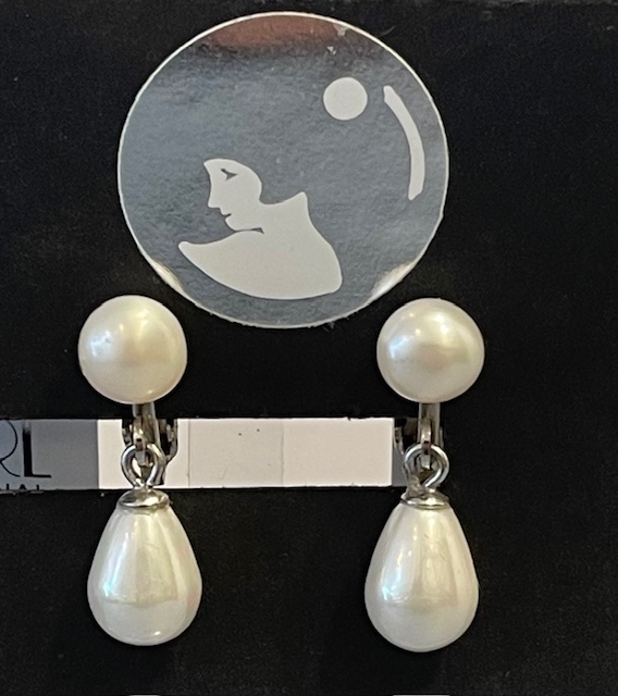 CLIPS BABY PLAQUE ARGENT BOUTONS NAT 06mm + POIRES 07x10mm en POUDRE de PERLES