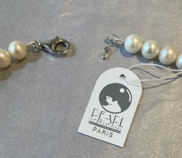 COLLIER 40cm PERLES EAU DOUCE 08/09mm Enfilage simple.; FERMOIR MOUSQUETON ARGENT 925°%