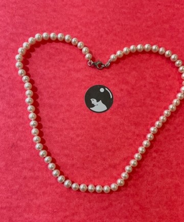 COLLIER PERLES EAU DOUCE 06/6.5mm 35cm. Enfilage simple. Fermoir ARGENT