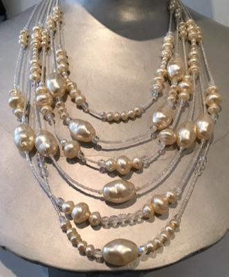 COLLIER VINTAGE 5 RANGS PERLES de BOHEME CREME BAROQUES et CRISTAL   