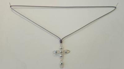 COLLIER CORDON GRIS 80cm REGLABLE  +PENDENTIF CROIX CRISTAL SWVA