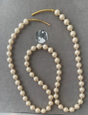 COLLIER 80cm PERLES BOHEME CREME 10mm  FERMOIR TUBE DORE