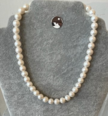 COLLIER 40cm PERLES EAU DOUCE 08/09mm Enfilage simple.; FERMOIR MOUSQUETON ARGENT 925°%
