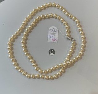 COLLIER SAUTOIR 90cm PERLES de BOHEME CREME 09mm, enfilage avec des NOEUDS FERMOIR ARGENT