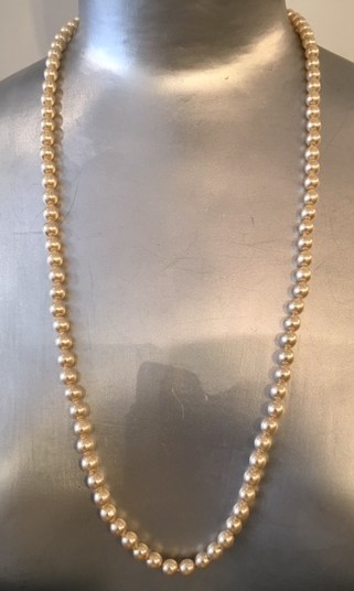 COLLIER PERLES BOHEME BLANC CREME 08mm 70cm avec des Noeuds Sans Fermoir