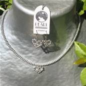 PARURE COLLIER et BOUCLES COEUR PERLES UREA GRIS