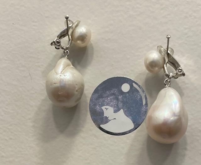 CLIPS ARGENT BOUTONS 07mm + POIRES KESHIS 16x21mm PERLES EAU DOUCE 