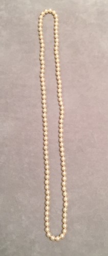 COLLIER PERLES BOHEME CREME 07mm 65cm avec des Noeuds Sans Fermoir