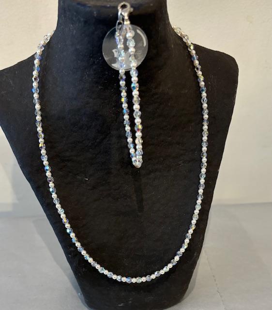 PARURE PERLES et CRISTAL COLLIER 45cm et PUCES ZIRCONS+POIRES 07x10mm  