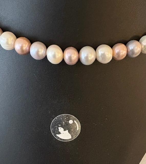 PARURE PERLES EAU DOUCE 10mm COLLIER 45cm et BOUCLES d'OREILLES.FERMOIRS en ARGENT DORE