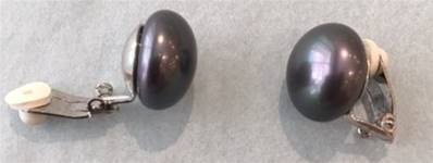 CLIPS ARGENT PERLES IRISEES BOUTONS 14mm NOIR IRISE couleur TAHITI