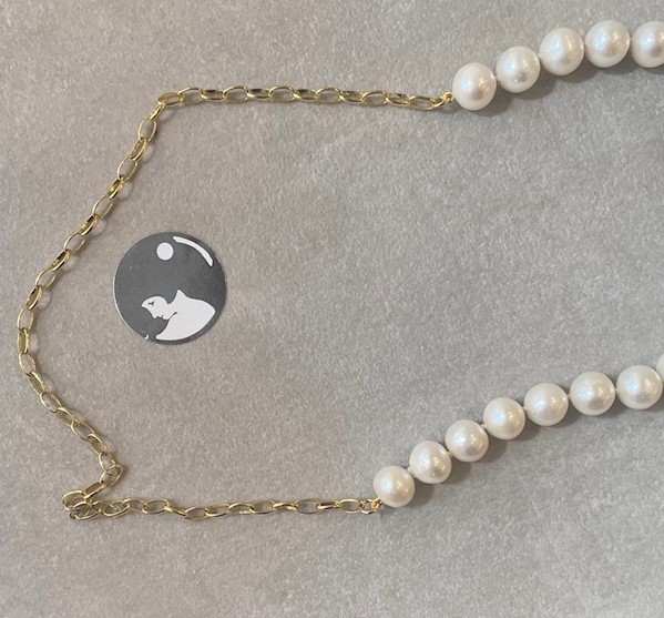 COLLIER 65cm CHAINE PERLES EAU DOUCE BAROQUES 10mm sur 40cm + CHAINE MAILLE OVALE 25cm ARGENT DORE