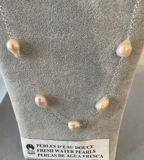 COLLIER 70cm CHAINE ARGENT + 11 PERLES d'EAU DOUCE KESHIS forme POIRES