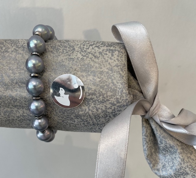 BRACELET ELASTIQUE 16 PERLES de BOHEME 10mm  GRIS + RONDELLES en ACIER 