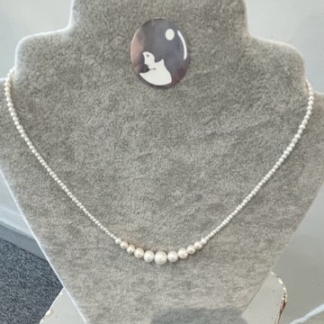 COLLIER 40cm en CHUTE / DEGRADE PERLES EAU DOUCE 08 à 01mm FERMOIR ARGENT  