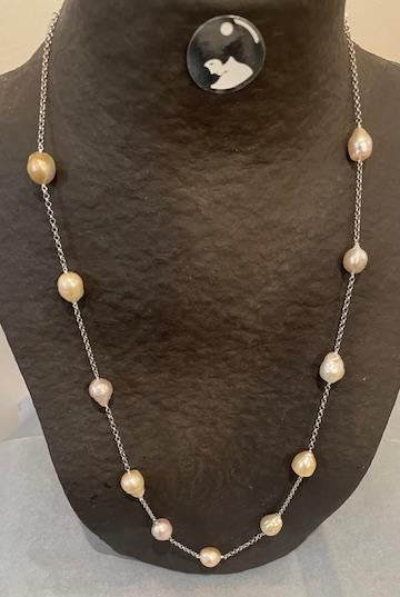 COLLIER 70cm CHAINE ARGENT + 11 PERLES d'EAU DOUCE KESHIS forme POIRES