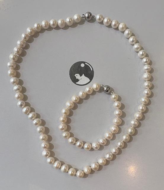 BRACELET 18cm PERLES EAU DOUCE 08mm ENFILAGE avec NOEUDS Fermoir MAGNETIQUE BOULE en  ARGENT RHODIE