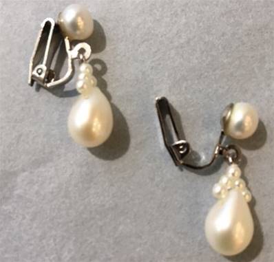 CLIPS PLAQUE ARGENT BOUTONS 06mm+BAGUE/RONDELLE+POIRES N°3 PERLES EAU DOUCE
