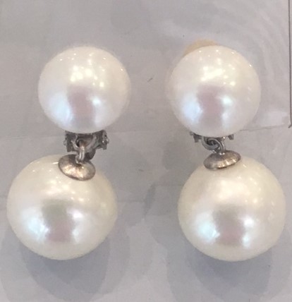 CLIPS ARGENT PERLES IRISEES BOUTONS 10mm+BOULES 14mm                   BLANC
