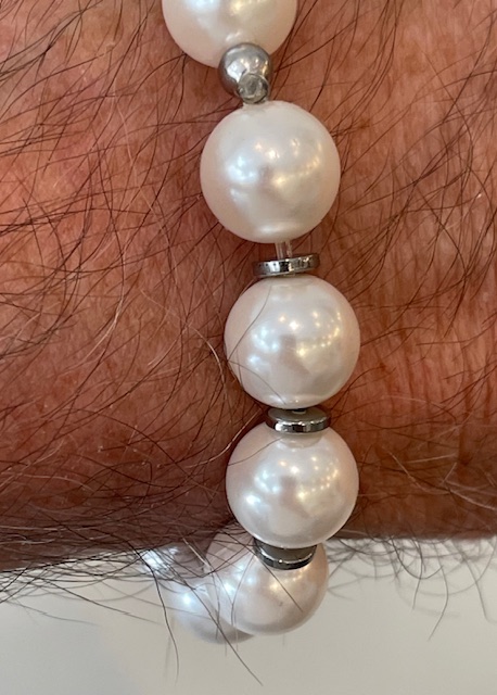 2  BRACELETS ELASTIQUES 16 PERLES de BOHEME 10mm BLANC et GRIS avec RONDELLES ACIER 
