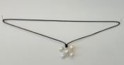 COLLIER CORDON NOIR 80cm maximum - REGLABLE +PENDENTIF PAPILLON ARGENT 5 BOUTONS BLANC PERLES EAU DOUCE.