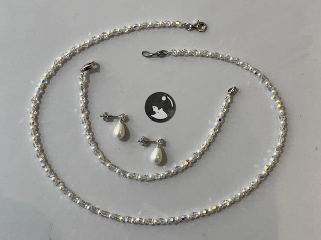PARURE PERLES 03mm et CRISTAL 04mm COLLIER,  BRACELET et BOUCLES d'OREILLES