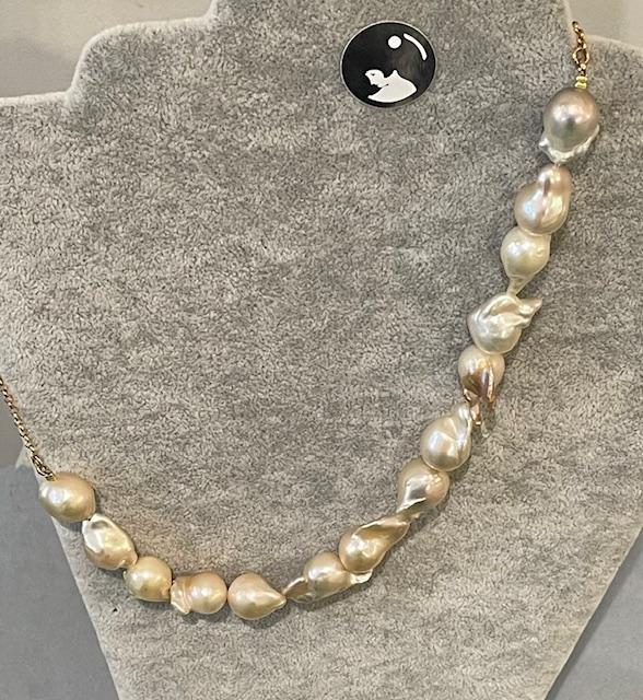 COLLIER 45cm 14 SUPERBES PERLES KESHIS CHAINE ARGENT DORE